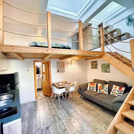 The Shire Apartament